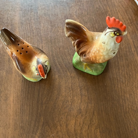 Chicken and rooster - Picture 2 of 3